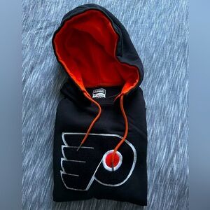 Men’s medium Fanatics black Philadelphia Flyers hooded sweatshirt. Worn once.